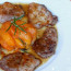 Scaloppine di filetto di maiale con albicocche e birra